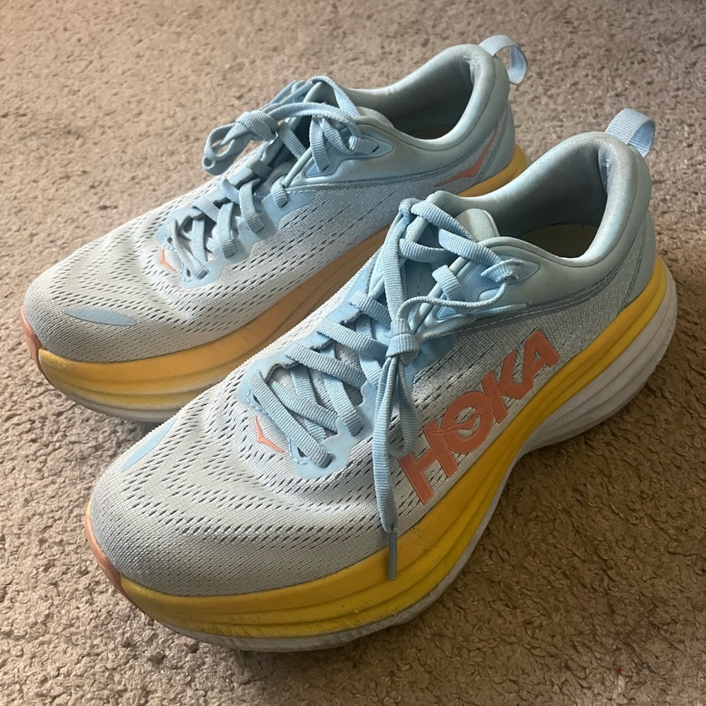 Women’s bondi 8 HOKA size 8.5